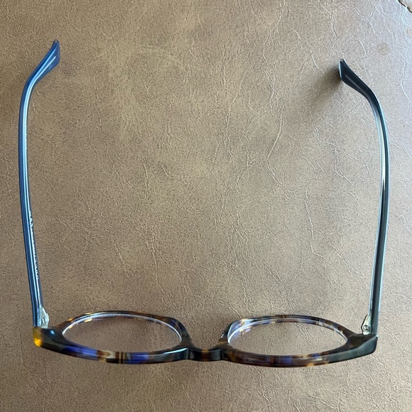 GUCCI GLASSES